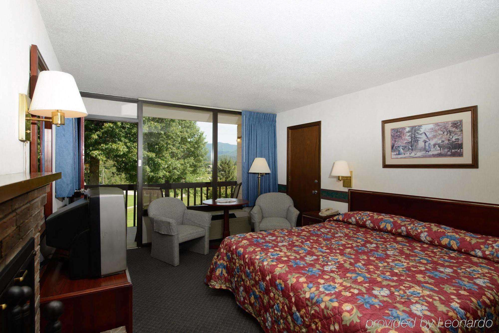 Highland Manor 2*