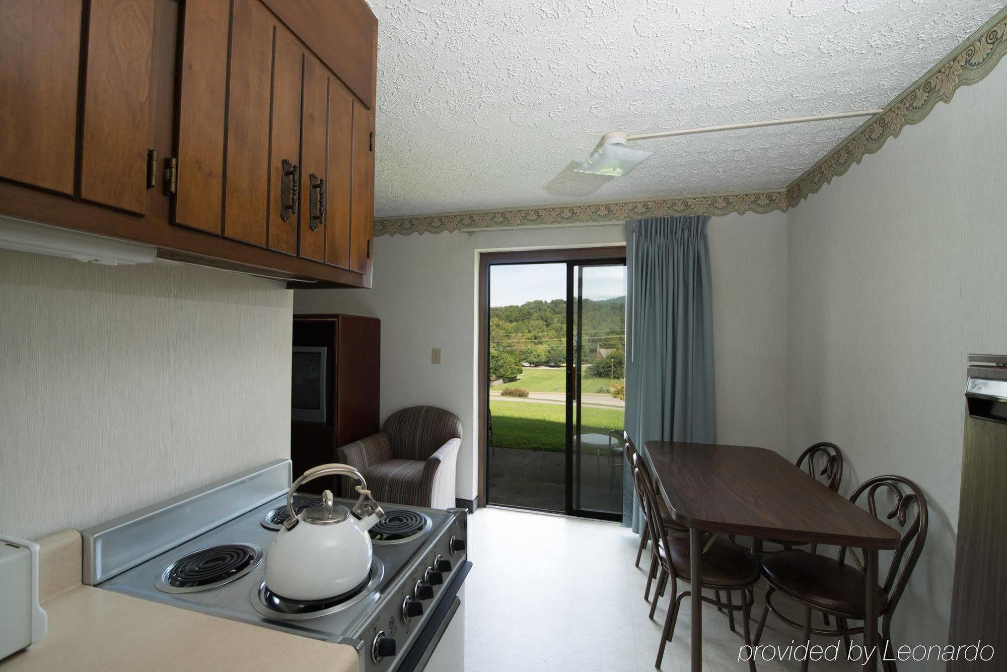 Highland Manor