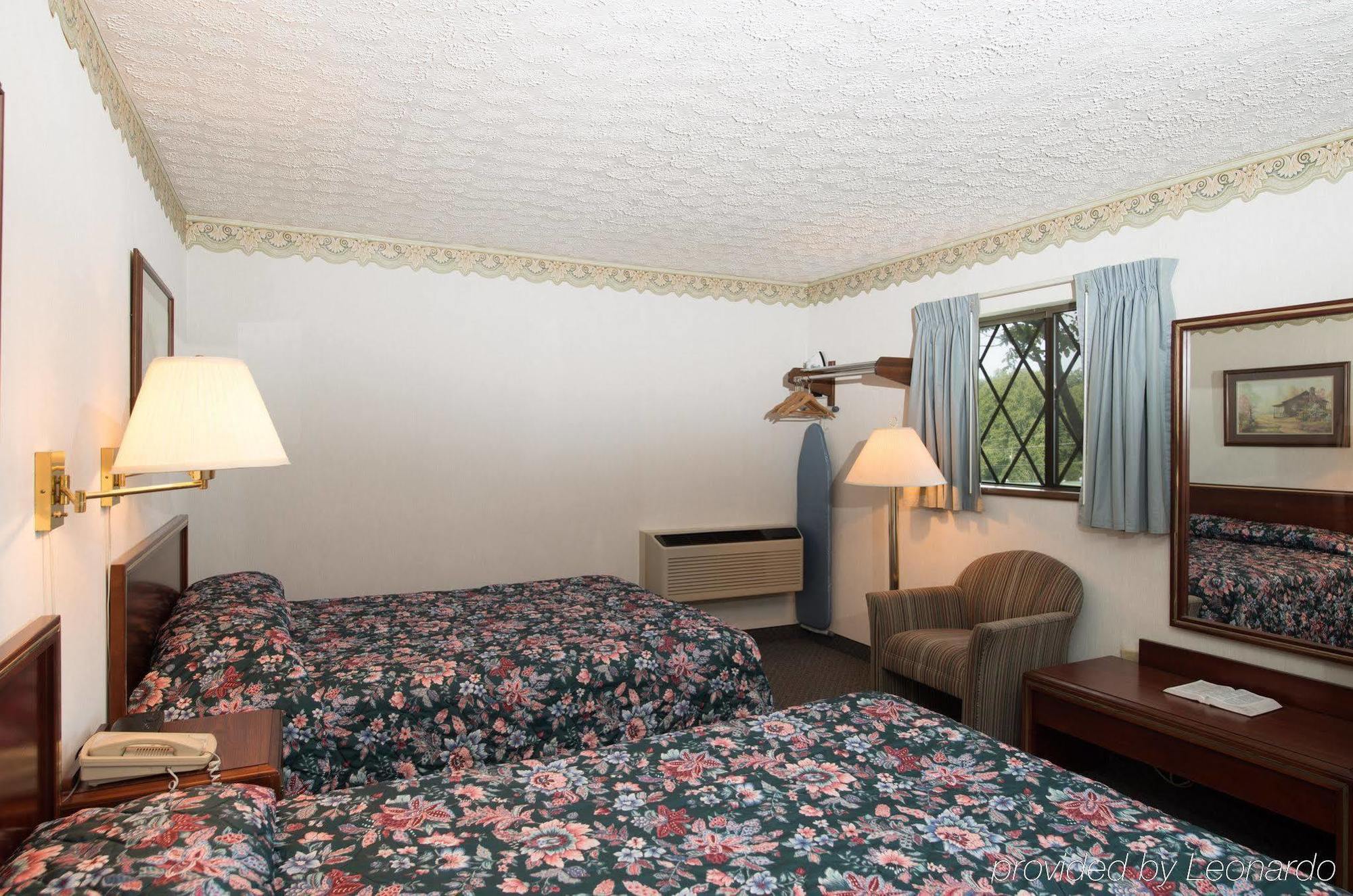 Highland Manor 2*